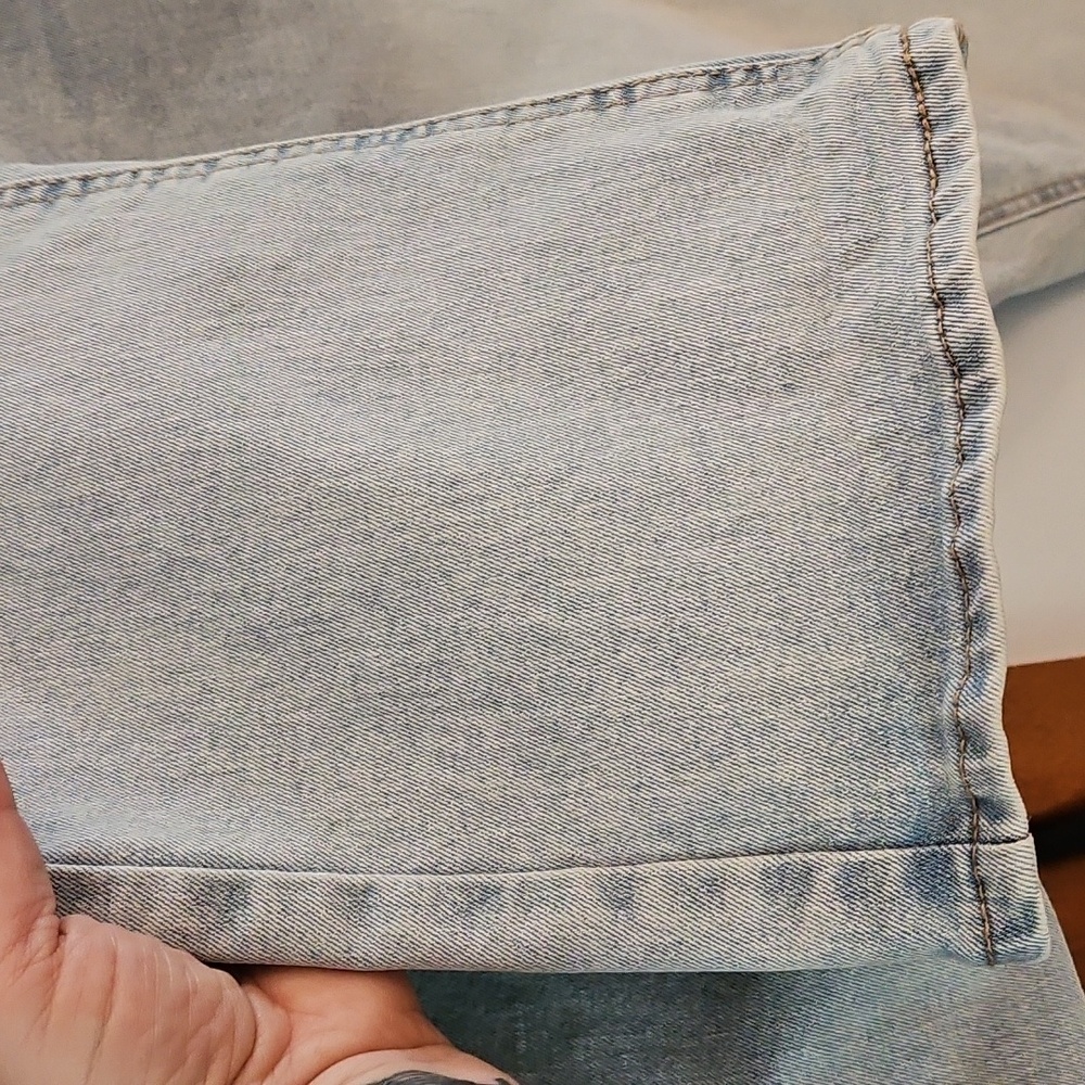 Frye Light Wash Jeans - Picture 6 of 11